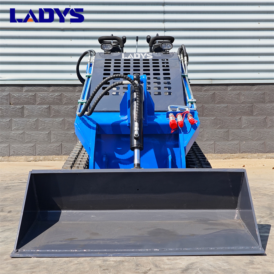 LADYS LA380 Mini Skid Steer Loader Compact Track Diesel Cheap Mini Skid Steer Loader For Sale With Mini Skid Steer Attachments 4 In 1 Bucket - Мини-погрузчик с бортовым поворотом: фото 5 LADYS LA380 Mini Skid Steer Loader Compact Track Diesel Cheap Mini Skid Steer Loader For Sale With Mini Skid Steer Attachments 4 In 1 Bucket - Мини-погрузчик с бортовым поворотом: фото 5
