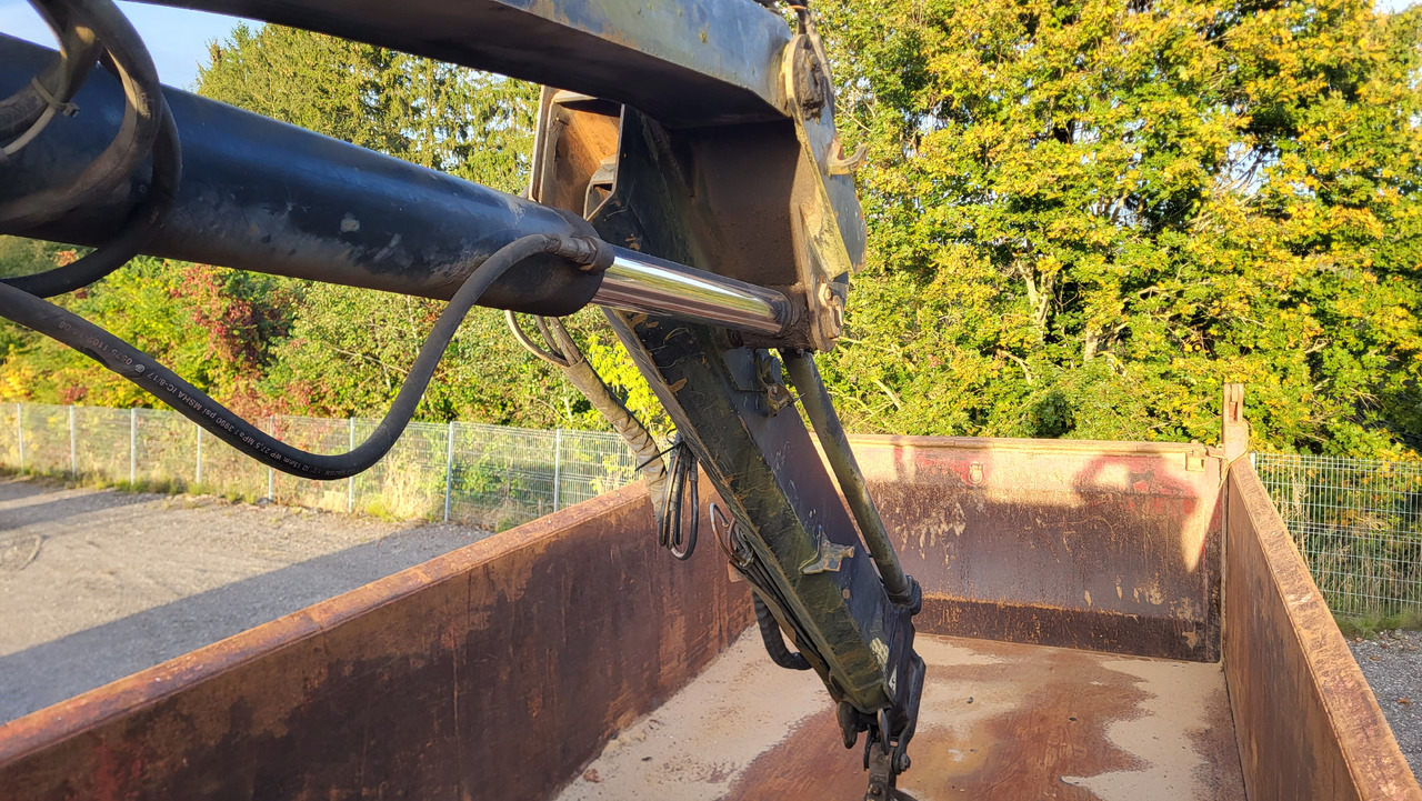 Самосвал для транспортировки сыпучих материалов MAN 33.414 6X6 HIAB 102 33.414: фото 25