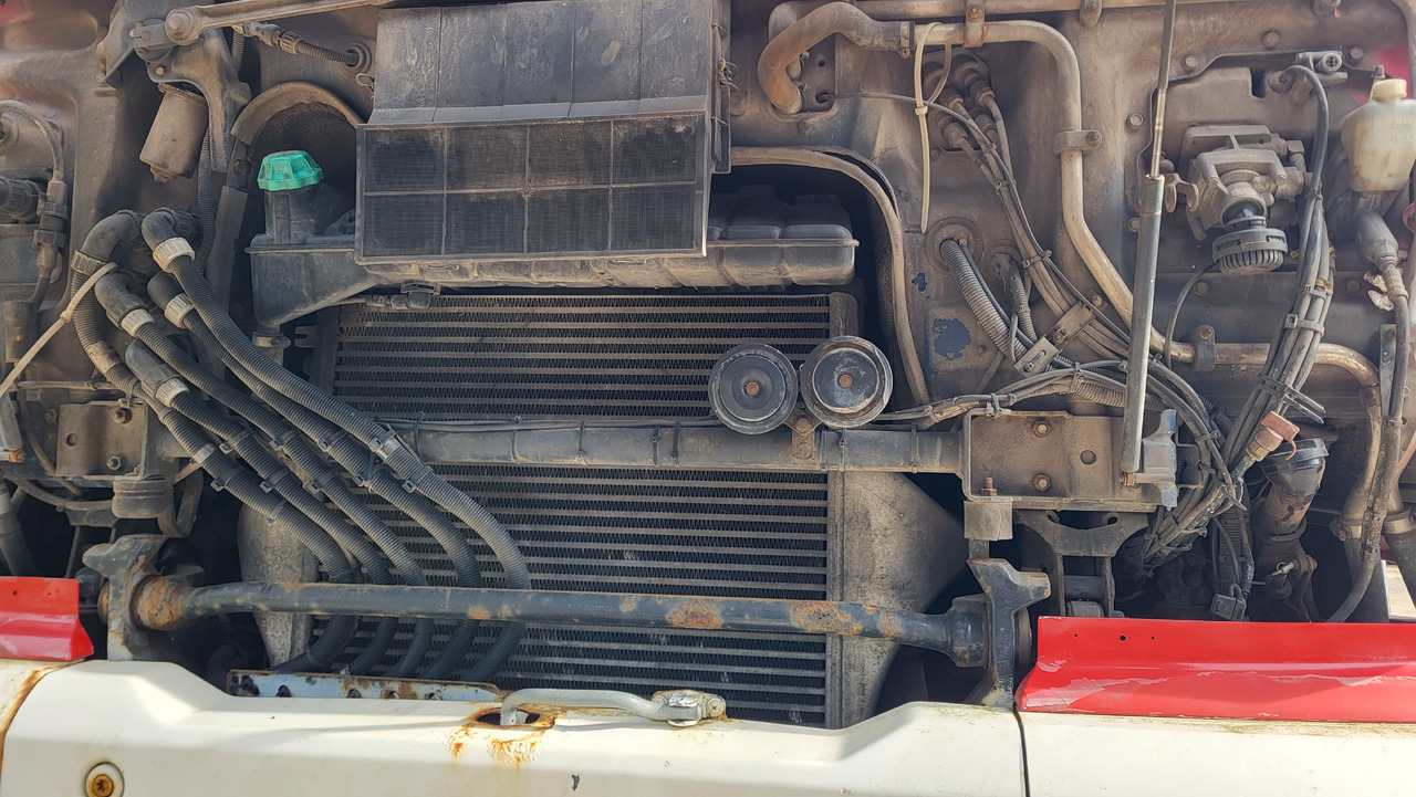 Самосвал для транспортировки сыпучих материалов MAN 33.414 6X6 HIAB 102 33.414: фото 22