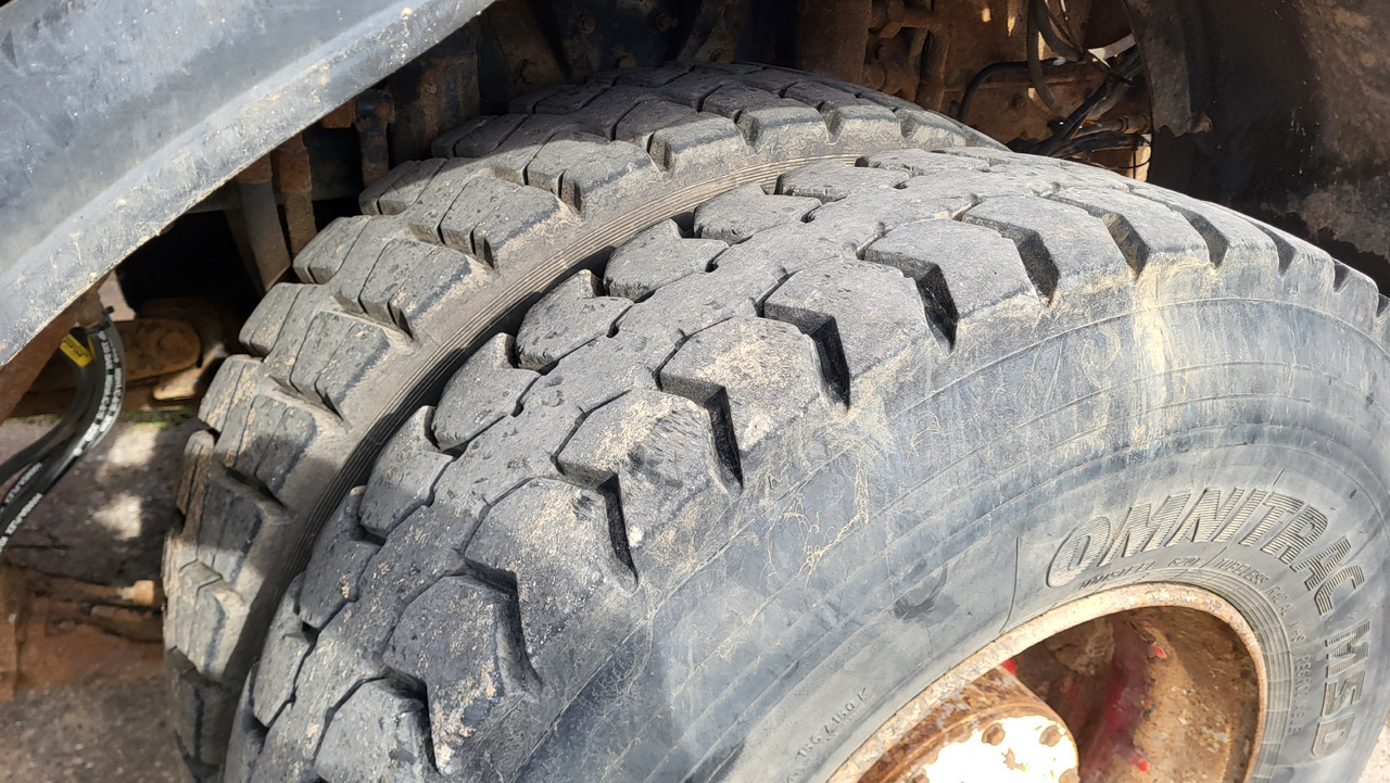 Самосвал для транспортировки сыпучих материалов MAN 33.414 6X6 HIAB 102 33.414: фото 20