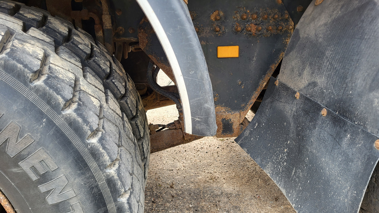 Самосвал для транспортировки сыпучих материалов MAN 33.414 6X6 HIAB 102 33.414: фото 38