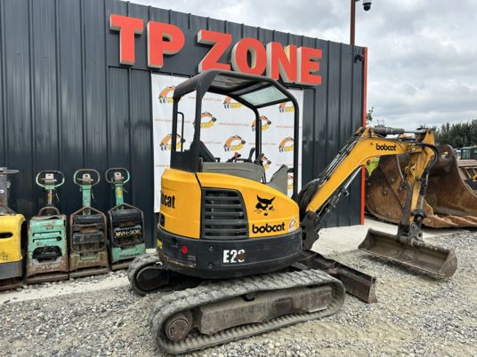 Bobcat E26 à 18900 € HT - Мини-экскаватор: фото 3 Bobcat E26 à 18900 € HT - Мини-экскаватор: фото 3