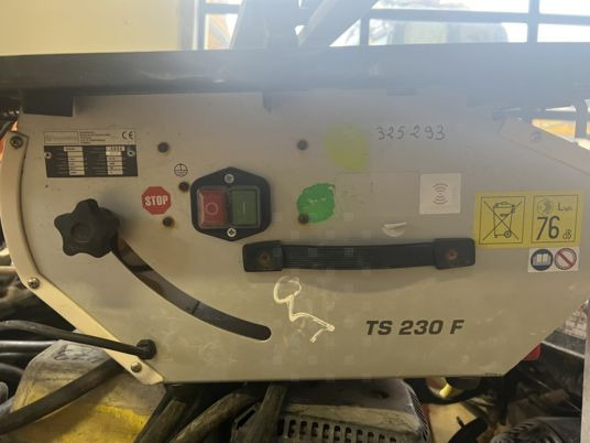 SCIE DE CARRELAGE HUSQVARNA TS230F - Инструмент/ Оборудование: фото 1 SCIE DE CARRELAGE HUSQVARNA TS230F - Инструмент/ Оборудование: фото 1