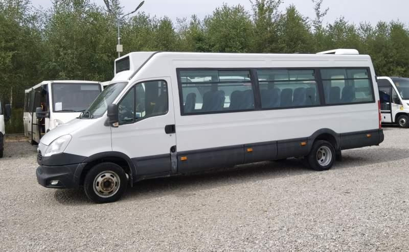 Iveco Daily 23 *NOWY SILNIK* 2 SZTUKI*, klima, winda - Пригородный автобус: фото 4 Iveco Daily 23 *NOWY SILNIK* 2 SZTUKI*, klima, winda - Пригородный автобус: фото 4