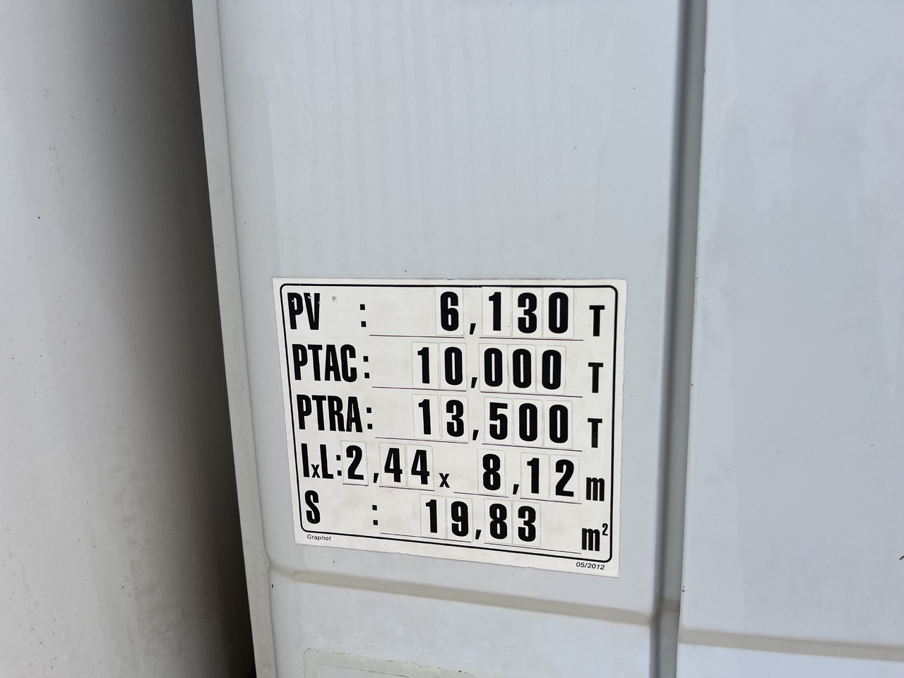 Грузовик с закрытым кузовом Iveco Eurocargo 100E22 caisse double cabine 7 places: фото 10