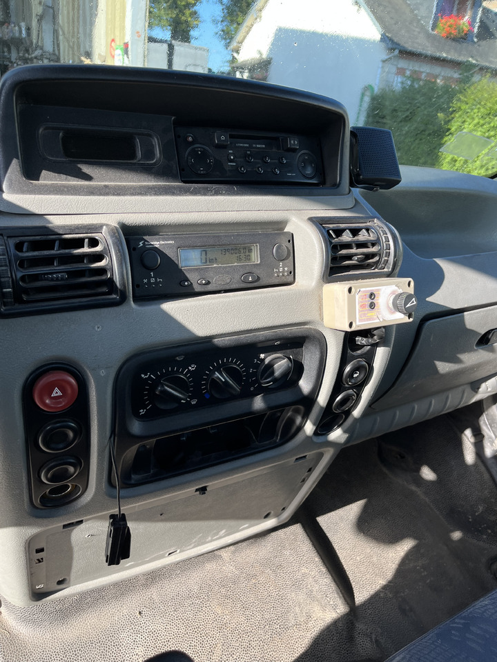 Грузовик бортовой/ Платформа Renault Mascott 2L8 dci 130cv plateau hayon: фото 6
