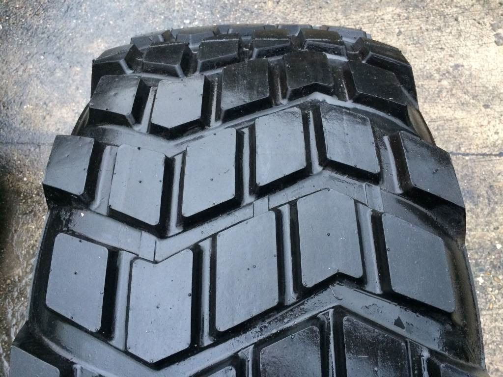 Michelin 525/65R20.5 XS - RECAP - Шина для Сельскохозяйственной техники: фото 2 Michelin 525/65R20.5 XS - RECAP - Шина для Сельскохозяйственной техники: фото 2