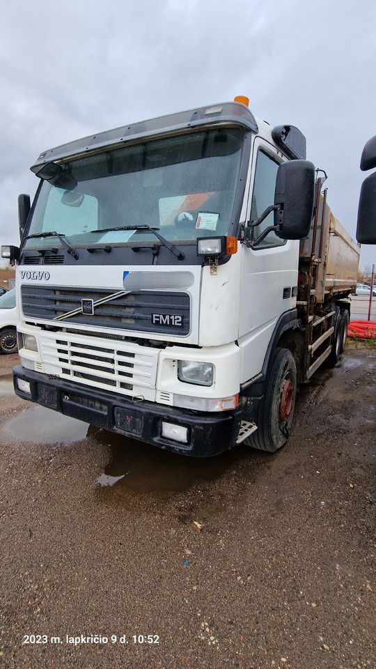 VOLVO FM 12 6x6 - Самосвал: фото 4 VOLVO FM 12 6x6 - Самосвал: фото 4