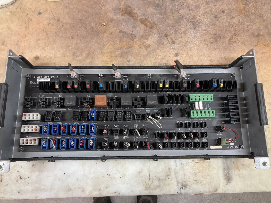 Mercedes-Benz Platine Mercedes Citaro Sicherung A6288203111 A6288202911 - Электрическая система для Автобусов: фото 1 Mercedes-Benz Platine Mercedes Citaro Sicherung A6288203111 A6288202911 - Электрическая система для Автобусов: фото 1