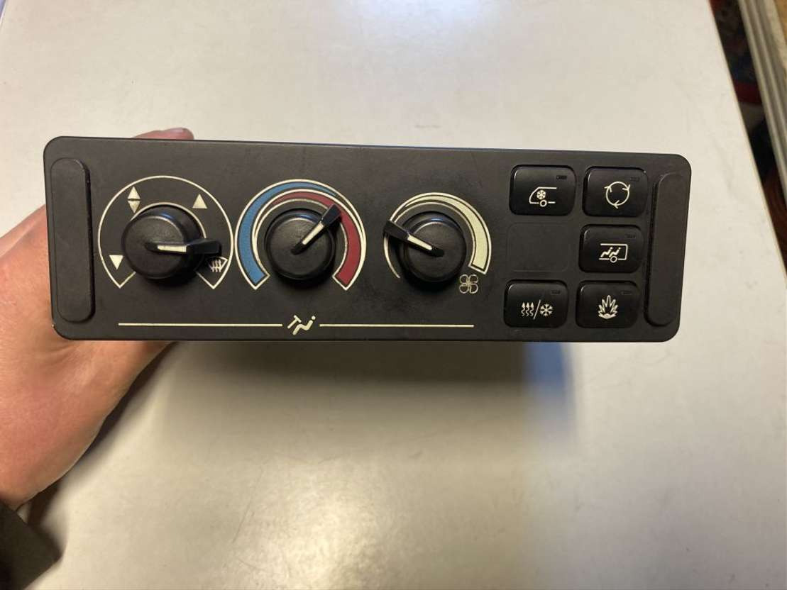 Wabco Wabco Klimabedienteil 4461950030 Citaro Mercedes 446 195 003 0 - Кабина и интерьер для Автобусов: фото 1 Wabco Wabco Klimabedienteil 4461950030 Citaro Mercedes 446 195 003 0 - Кабина и интерьер для Автобусов: фото 1