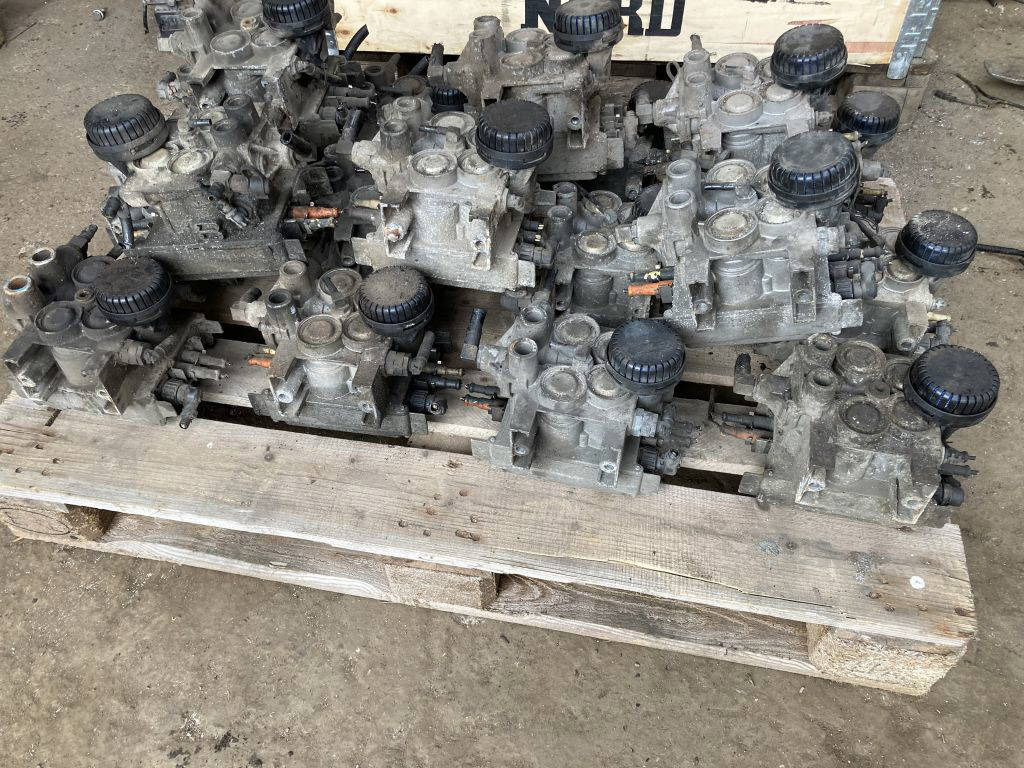 Wabco Wabco Achsmodulator Mercedes Citaro 4801030110 Modulator Actros EBS 480103 - Запчасти для Автобусов: фото 2 Wabco Wabco Achsmodulator Mercedes Citaro 4801030110 Modulator Actros EBS 480103 - Запчасти для Автобусов: фото 2