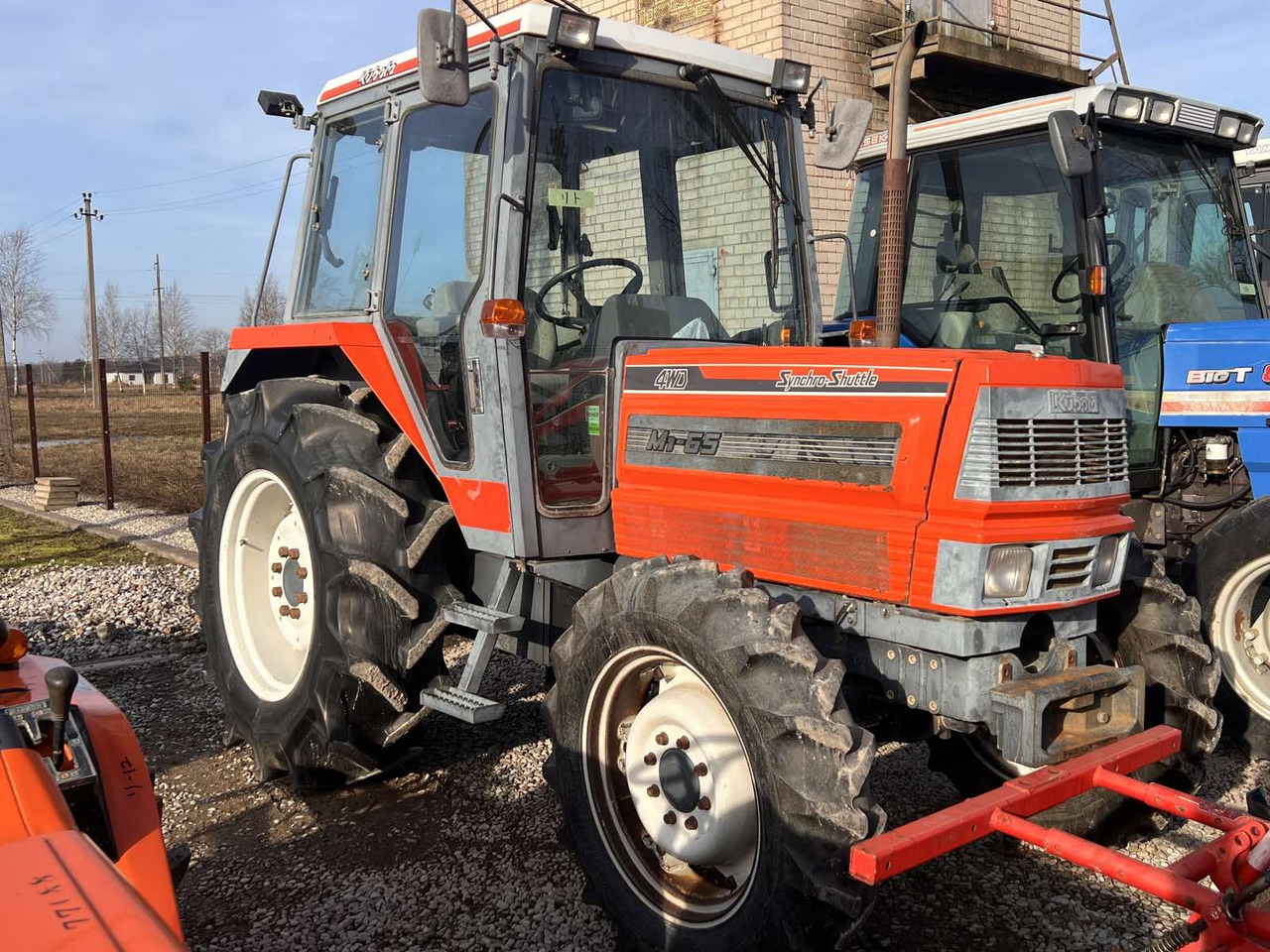 Kubota M1-65 - Трактор: фото 1 Kubota M1-65 - Трактор: фото 1