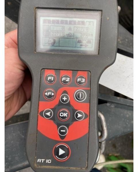 DEUTZ VARIMASTER 685 - Пресс-подборщик рулонный: фото 5 DEUTZ VARIMASTER 685 - Пресс-подборщик рулонный: фото 5