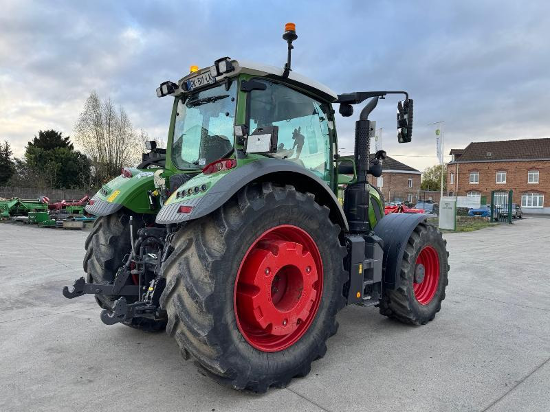FENDT 724 PROFI PLUS - Трактор: фото 4 FENDT 724 PROFI PLUS - Трактор: фото 4