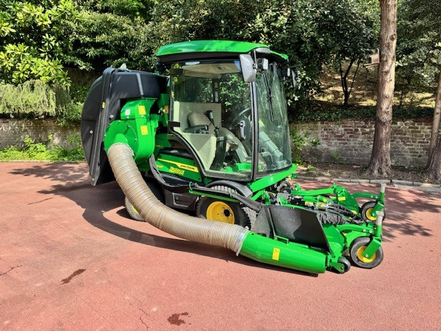 JOHN DEERE 1585 - Газонокосилка: фото 2 JOHN DEERE 1585 - Газонокосилка: фото 2