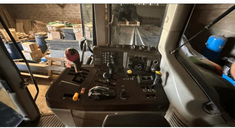 JOHN DEERE 6520 - Трактор: фото 5 JOHN DEERE 6520 - Трактор: фото 5