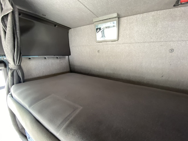 Тягач Renault Magnum 460 Dxi iShift: фото 8
