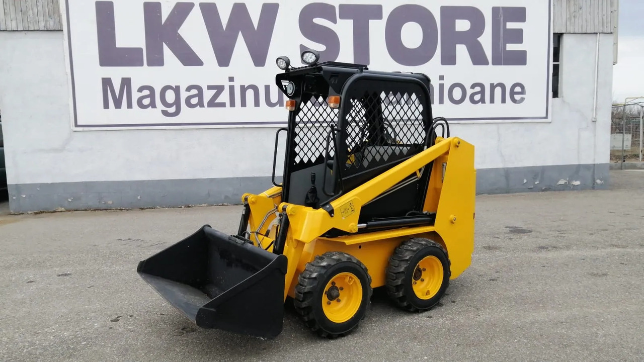 Bobcat Front Loader Ram Italia FM 120 – Hammer Installation - Мини-погрузчик с бортовым поворотом: фото 3 Bobcat Front Loader Ram Italia FM 120 – Hammer Installation - Мини-погрузчик с бортовым поворотом: фото 3