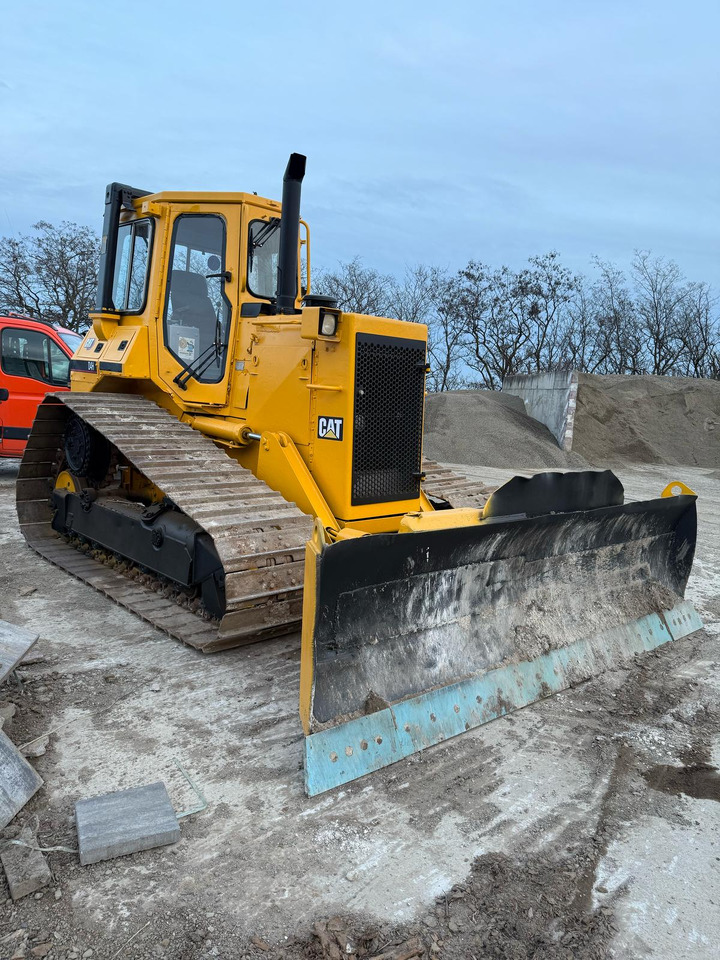 CATERPILLAR D4H BULLDOZER - Бульдозер: фото 1 CATERPILLAR D4H BULLDOZER - Бульдозер: фото 1