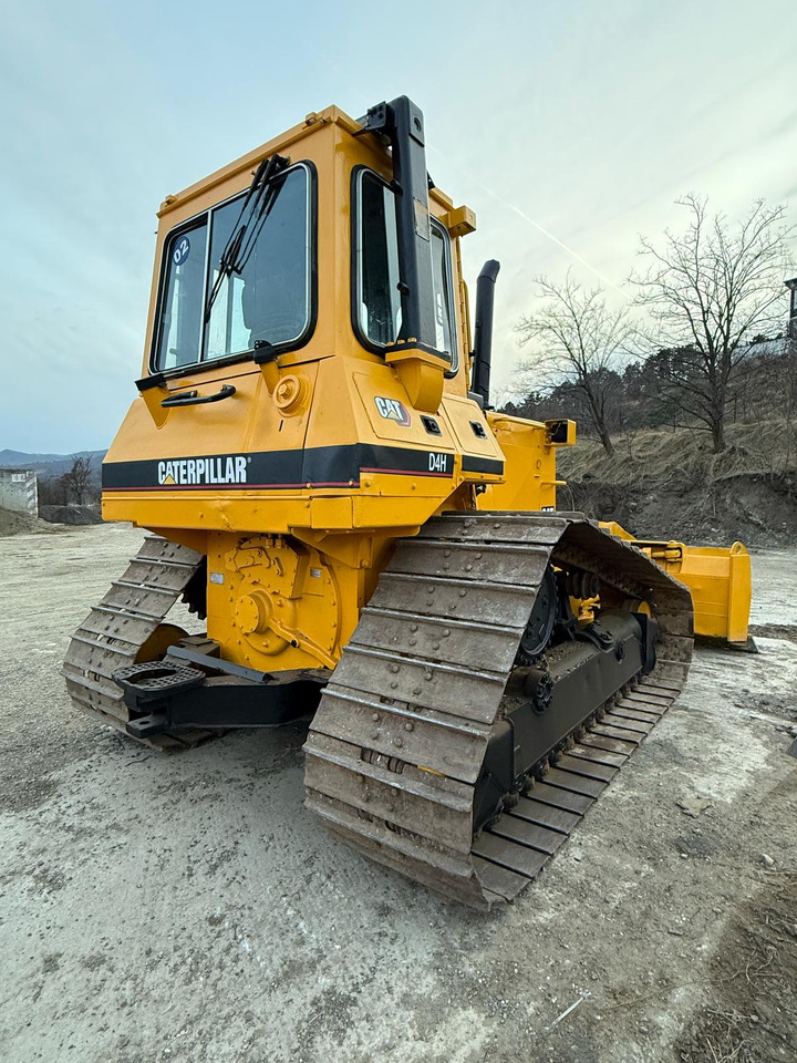 CATERPILLAR D4H BULLDOZER - Бульдозер: фото 3 CATERPILLAR D4H BULLDOZER - Бульдозер: фото 3