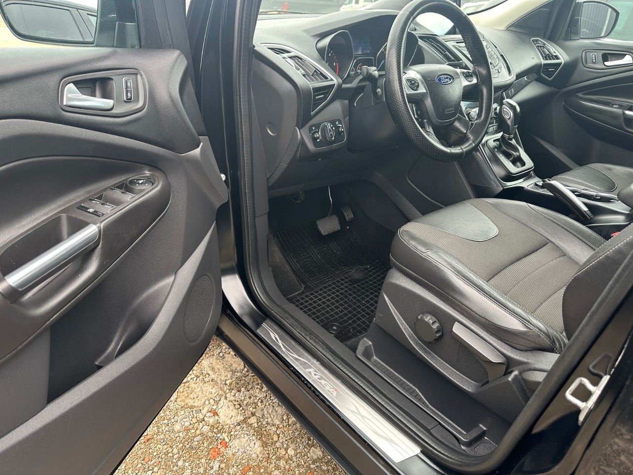 FORD KUGA TITANIUM - Внедорожник: фото 3 FORD KUGA TITANIUM - Внедорожник: фото 3