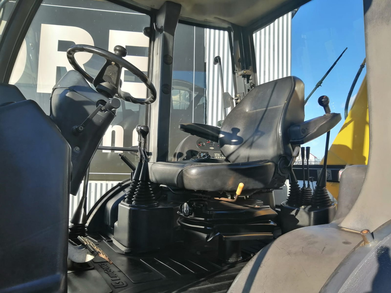 LiuGong CLG777A Backhoe Loader 4×4 в лизинг LiuGong CLG777A Backhoe Loader 4×4: фото 10