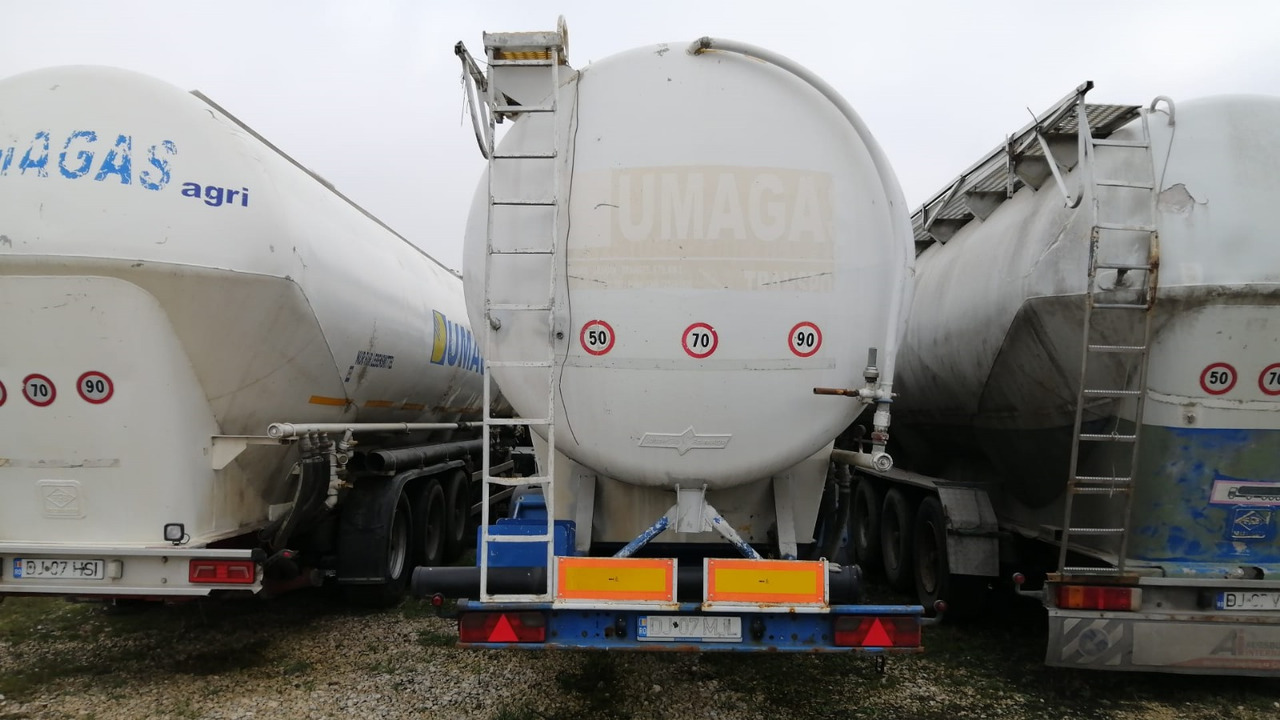 SPITZER Tank/Silo 57,000 l 4 Compartments for Powders/Feed/Water//Liquid Fertilizer/etc. - Полуприцеп цистерна для сыпучих грузов: фото 1 SPITZER Tank/Silo 57,000 l 4 Compartments for Powders/Feed/Water//Liquid Fertilizer/etc. - Полуприцеп цистерна для сыпучих грузов: фото 1