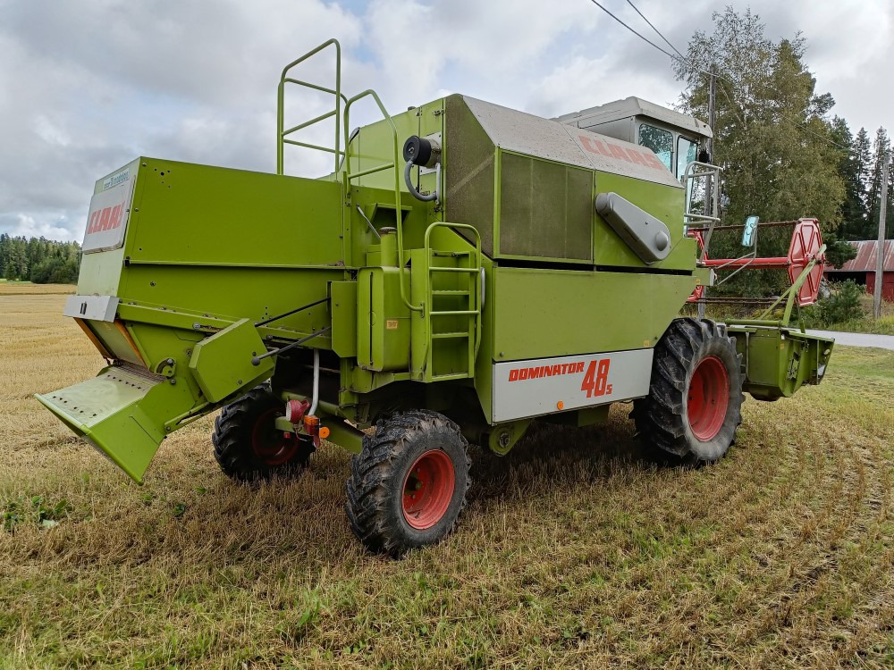 CLAAS Dominator 48S leikkuupuimuri, hydraulisella torvella - Зерноуборочный комбайн: фото 5 CLAAS Dominator 48S leikkuupuimuri, hydraulisella torvella - Зерноуборочный комбайн: фото 5