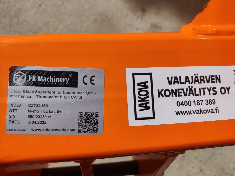 FK Machinery perälevy 160cm Tukipyörillä, terä hardox ura/sileä, kiinnitys CAT1 - Отвал для Тракторов: фото 3 FK Machinery perälevy 160cm Tukipyörillä, terä hardox ura/sileä, kiinnitys CAT1 - Отвал для Тракторов: фото 3