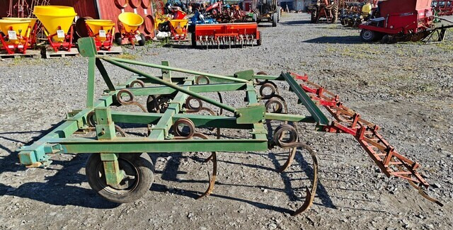 Kultivaattori 10-piikkinen - työleveys 240cm - Культиватор: фото 2 Kultivaattori 10-piikkinen - työleveys 240cm - Культиватор: фото 2