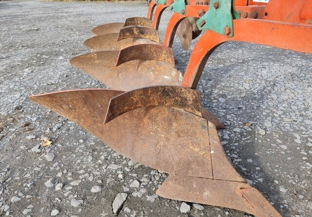 Плуг Kverneland A8 sarka-aura 4-siipinen: фото 10 Плуг Kverneland A8 sarka-aura 4-siipinen: фото 10