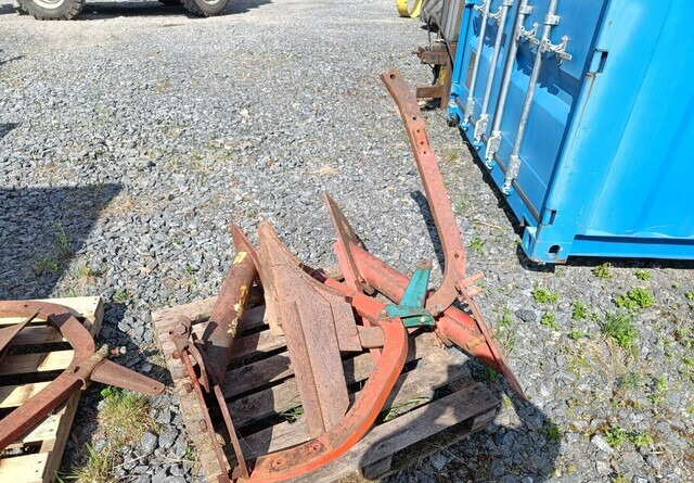 Kverneland Putkirunkoisen auran varaosia - Плуг: фото 4 Kverneland Putkirunkoisen auran varaosia - Плуг: фото 4