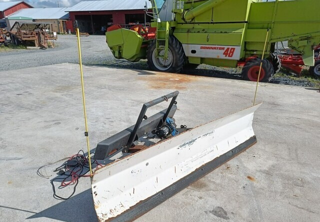 Lumilevy 230cm - vinssillä - Отвал для снега для Сельскохозяйственной техники: фото 1 Lumilevy 230cm - vinssillä - Отвал для снега для Сельскохозяйственной техники: фото 1