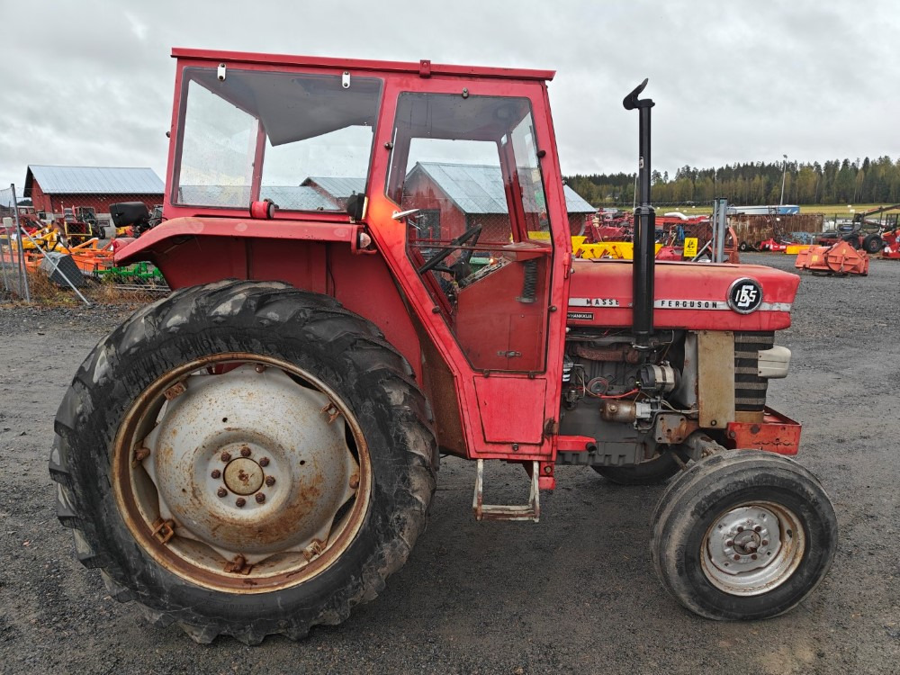 Massey Ferguson 165S Lisähydrauliikalla, katso video! - Трактор: фото 4 Massey Ferguson 165S Lisähydrauliikalla, katso video! - Трактор: фото 4