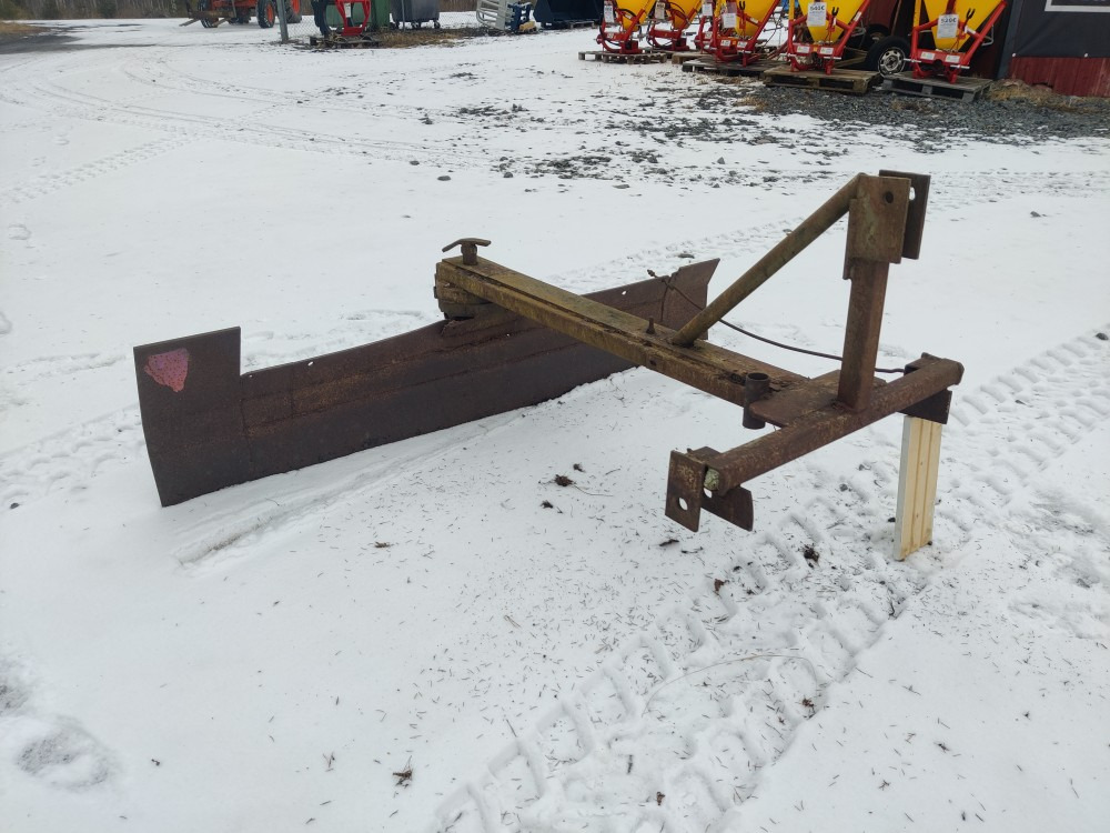 Perälevy 200cm pikkutraktoriin - Отвал для Сельскохозяйственной техники: фото 1 Perälevy 200cm pikkutraktoriin - Отвал для Сельскохозяйственной техники: фото 1