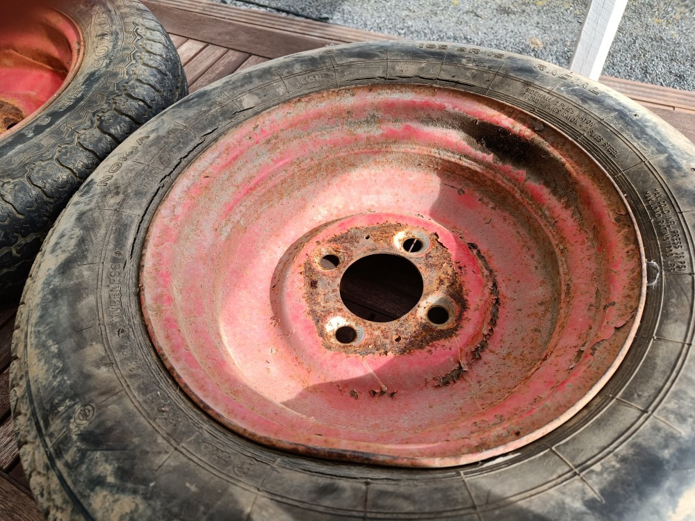 Renkaat 165SR15 vanteilla 2 kpl Heywang paalaimesta - Колесо для Пресс-подборщиков тюковых: фото 5 Renkaat 165SR15 vanteilla 2 kpl Heywang paalaimesta - Колесо для Пресс-подборщиков тюковых: фото 5