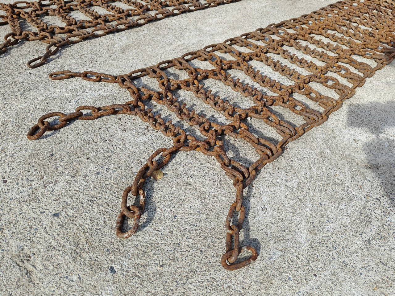 Piikkiketjut 12.4x38 traktoriin - Сельскохозяйственная техника: фото 3 Piikkiketjut 12.4x38 traktoriin - Сельскохозяйственная техника: фото 3