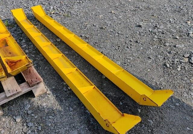 Törmäyssuojia - metallisia - Запчасти для Погрузочно-разгрузочной техники: фото 3 Törmäyssuojia - metallisia - Запчасти для Погрузочно-разгрузочной техники: фото 3