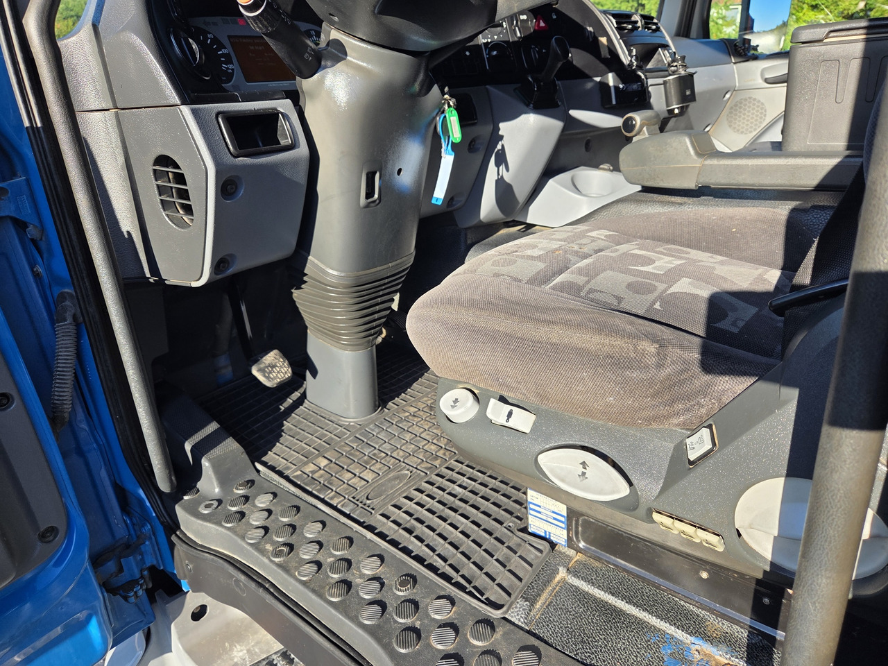 MERCEDES-BENZ  - Грузовик-шасси: фото 2 MERCEDES-BENZ  - Грузовик-шасси: фото 2