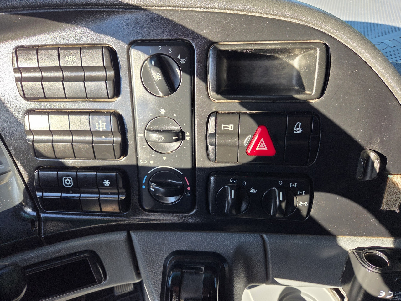 MERCEDES-BENZ  - Грузовик-шасси: фото 5 MERCEDES-BENZ  - Грузовик-шасси: фото 5