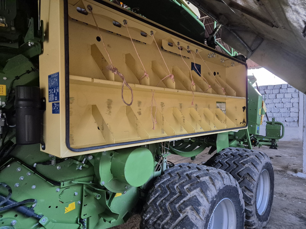Krone Big Pack 1290 XC - Пресс-подборщик тюковый: фото 2 Krone Big Pack 1290 XC - Пресс-подборщик тюковый: фото 2