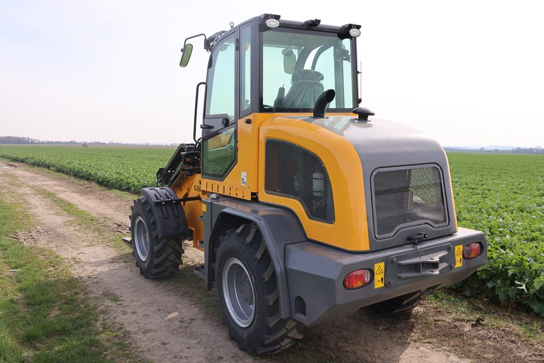 APS 2500 / T - Телескопический фронтальный погрузчик: фото 4 APS 2500 / T - Телескопический фронтальный погрузчик: фото 4