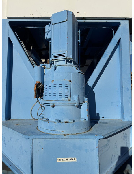 Liebherr 140EC-H6 1996yom, 60m jib - perfect - Башенный кран: фото 2 Liebherr 140EC-H6 1996yom, 60m jib - perfect - Башенный кран: фото 2