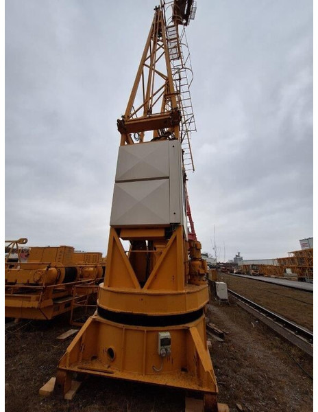 Liebherr 140EC-H6 45m jib - Башенный кран: фото 2 Liebherr 140EC-H6 45m jib - Башенный кран: фото 2