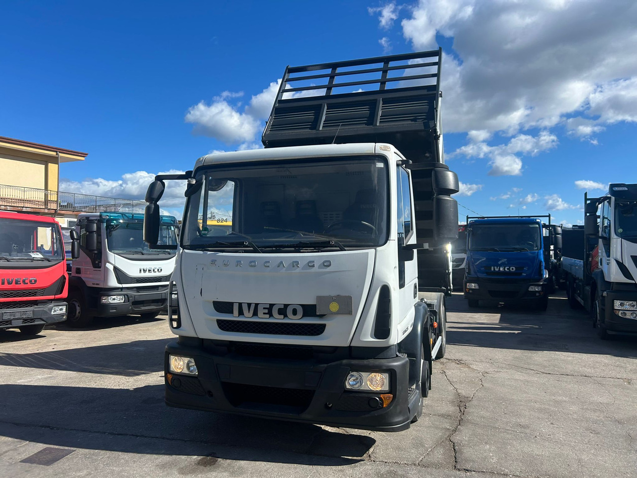 IVECO EUROCARGO 120E25 - Самосвал: фото 5 IVECO EUROCARGO 120E25 - Самосвал: фото 5