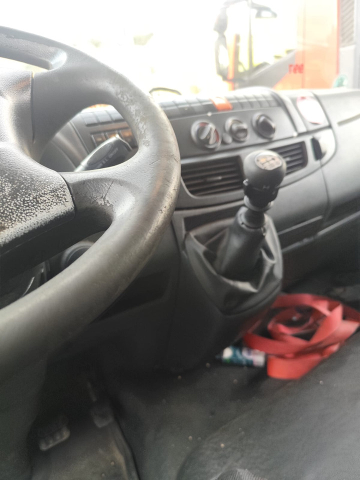 IVECO EUROCARGO 120E28P - Грузовик-шасси: фото 3 IVECO EUROCARGO 120E28P - Грузовик-шасси: фото 3