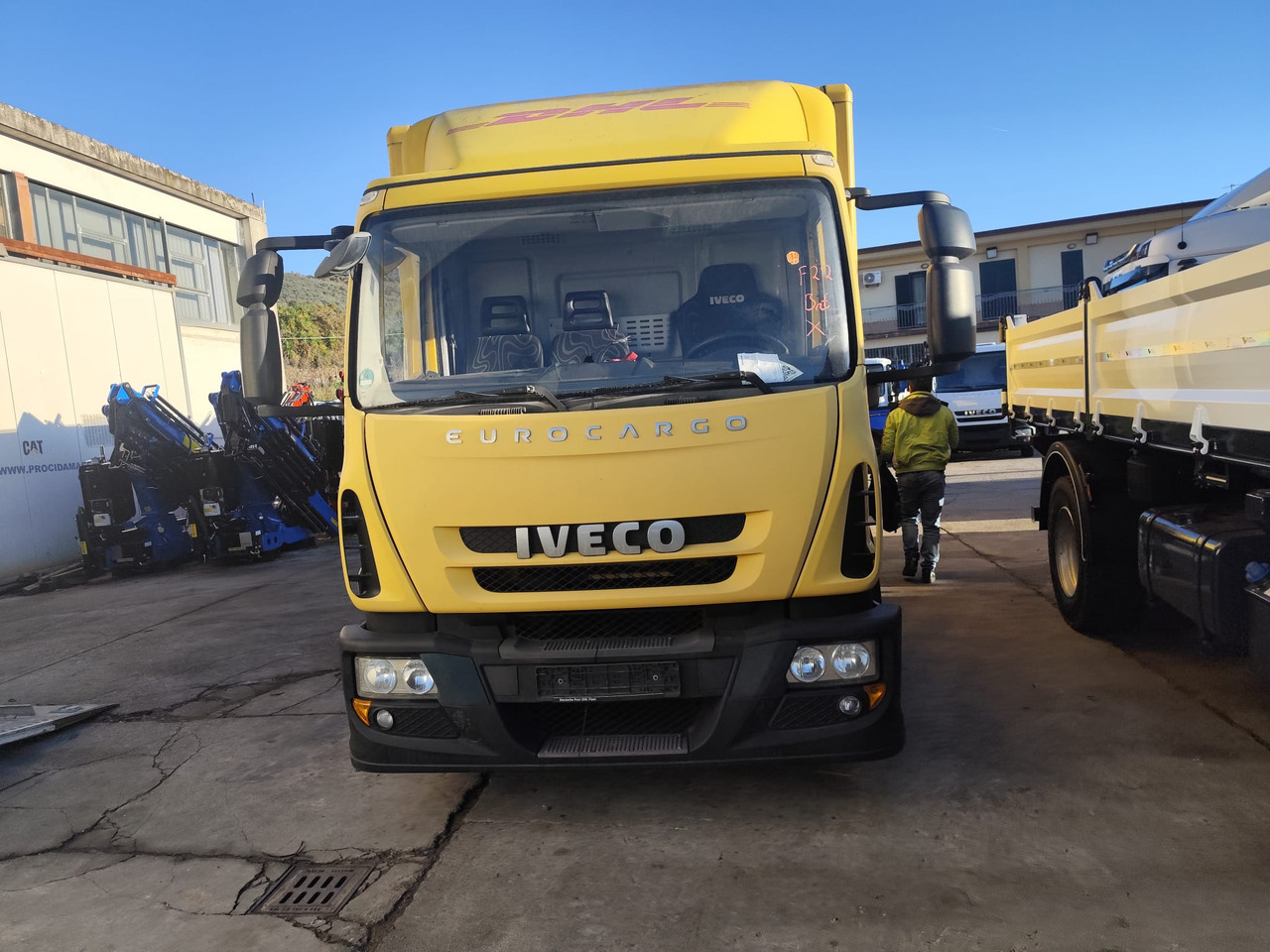 IVECO EUROCARGO 120E28P - Грузовик-шасси: фото 4 IVECO EUROCARGO 120E28P - Грузовик-шасси: фото 4