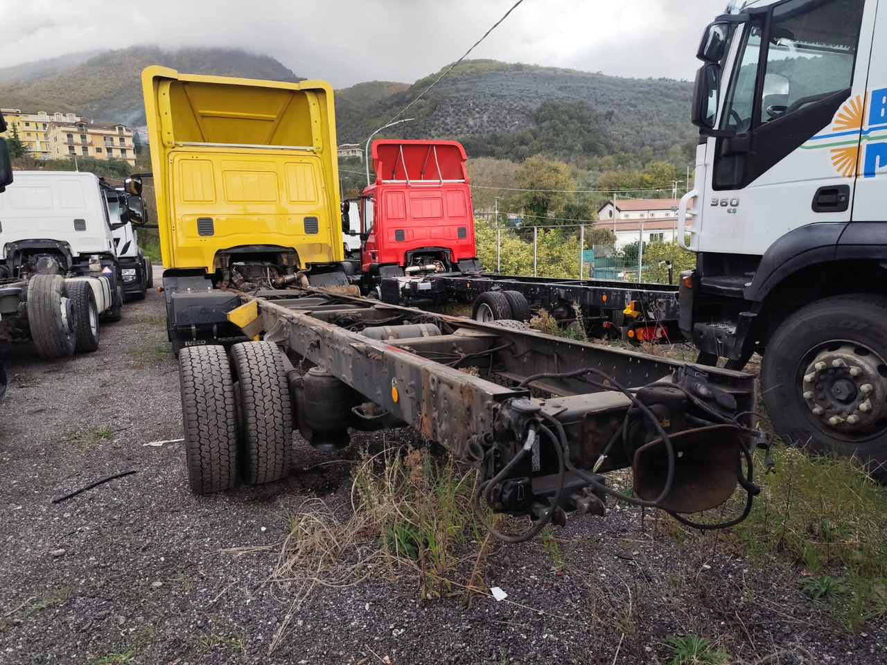 IVECO EUROCARGO 120E28P - Грузовик-шасси: фото 3 IVECO EUROCARGO 120E28P - Грузовик-шасси: фото 3