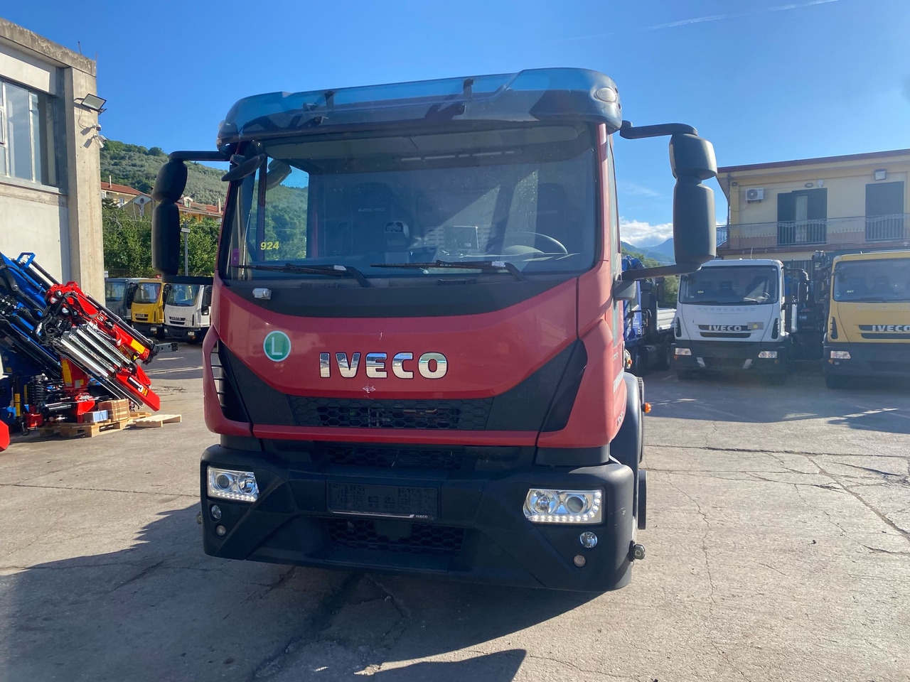 IVECO EUROCARGO 150-280 - Крюковой мультилифт: фото 5 IVECO EUROCARGO 150-280 - Крюковой мультилифт: фото 5