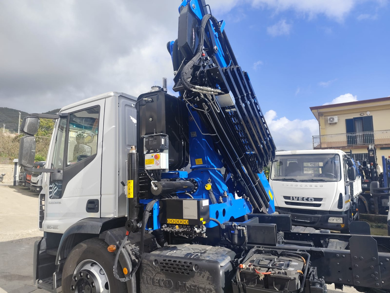 IVECO EUROCARGO 180-250 - Автоманипулятор, Автоманипулятор: фото 4 IVECO EUROCARGO 180-250 - Автоманипулятор, Автоманипулятор: фото 4